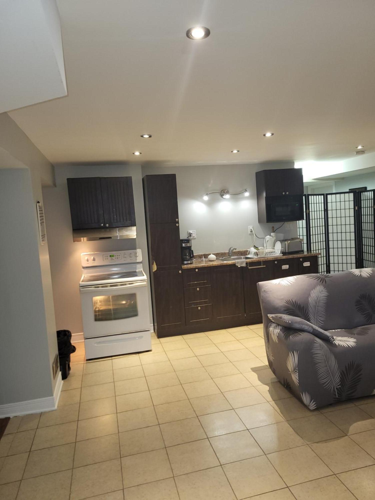 Lovely Guest Entire Apartment Minutes From Ottawa Airport Exterior foto