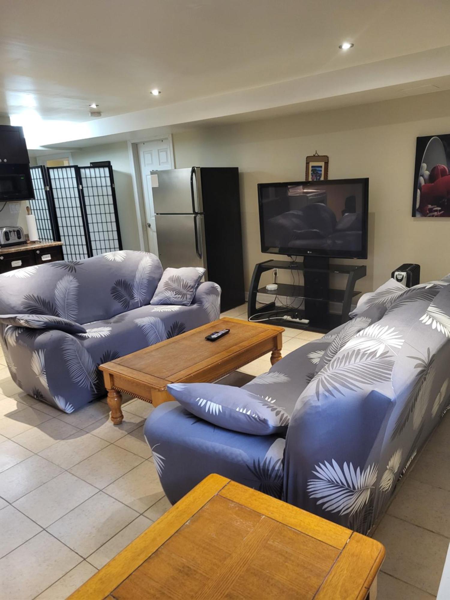 Lovely Guest Entire Apartment Minutes From Ottawa Airport Exterior foto